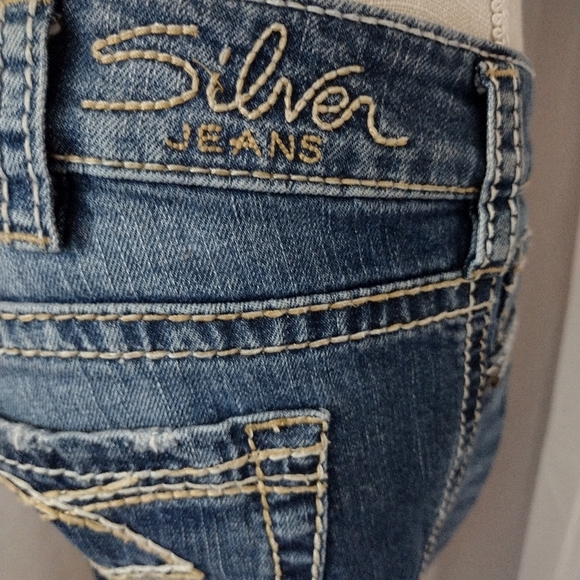Silver Frances Capri Jeans. Size 30. - Picture 11 of 15